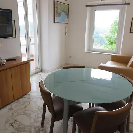 Banks 1 * 韦扎诺利古勒